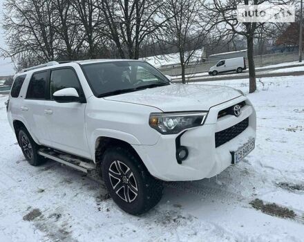 Белый Тойота 4Раннер, объемом двигателя 4 л и пробегом 250 тыс. км за 24800 $, фото 32 на Automoto.ua