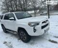 Белый Тойота 4Раннер, объемом двигателя 4 л и пробегом 250 тыс. км за 24800 $, фото 32 на Automoto.ua