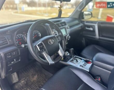 Белый Тойота 4Раннер, объемом двигателя 4 л и пробегом 250 тыс. км за 24800 $, фото 16 на Automoto.ua
