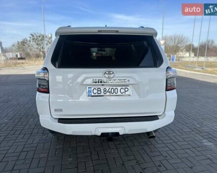 Белый Тойота 4Раннер, объемом двигателя 4 л и пробегом 250 тыс. км за 24800 $, фото 23 на Automoto.ua