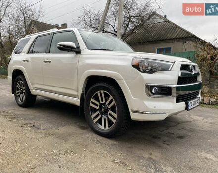 Білий Тойота 4Раннер, об'ємом двигуна 4 л та пробігом 51 тис. км за 37900 $, фото 2 на Automoto.ua