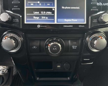 Білий Тойота 4Раннер, об'ємом двигуна 4 л та пробігом 122 тис. км за 35990 $, фото 23 на Automoto.ua