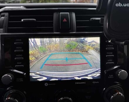 Білий Тойота 4Раннер, об'ємом двигуна 4 л та пробігом 122 тис. км за 35990 $, фото 22 на Automoto.ua