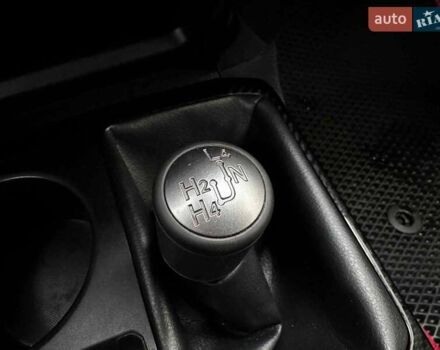 Белый Тойота 4Раннер, объемом двигателя 4 л и пробегом 122 тыс. км за 35990 $, фото 25 на Automoto.ua