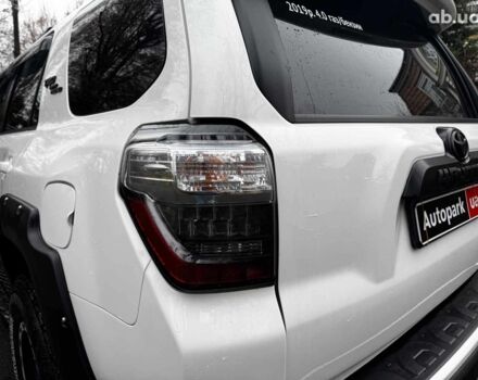 Білий Тойота 4Раннер, об'ємом двигуна 4 л та пробігом 122 тис. км за 35990 $, фото 8 на Automoto.ua