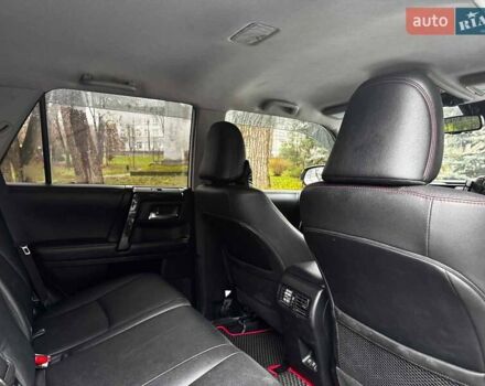 Белый Тойота 4Раннер, объемом двигателя 4 л и пробегом 122 тыс. км за 35990 $, фото 34 на Automoto.ua