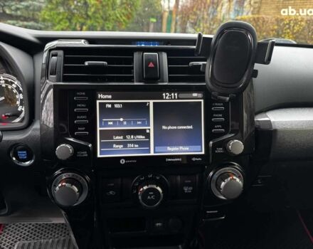 Білий Тойота 4Раннер, об'ємом двигуна 4 л та пробігом 122 тис. км за 35990 $, фото 19 на Automoto.ua