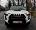 Белый Тойота 4Раннер, объемом двигателя 4 л и пробегом 122 тыс. км за 35990 $, фото 1 на Automoto.ua