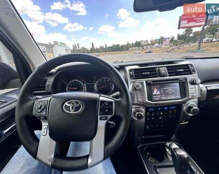 Черный Тойота 4Раннер, объемом двигателя 3.96 л и пробегом 193 тыс. км за 25630 $, фото 8 на Automoto.ua