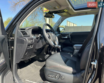 Черный Тойота 4Раннер, объемом двигателя 3.96 л и пробегом 14 тыс. км за 39000 $, фото 14 на Automoto.ua