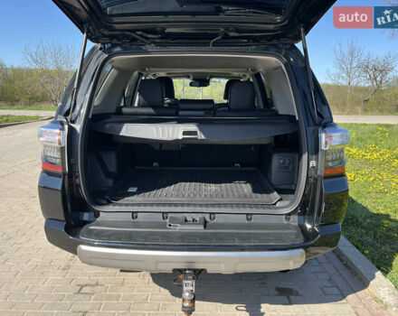 Черный Тойота 4Раннер, объемом двигателя 3.96 л и пробегом 14 тыс. км за 39000 $, фото 17 на Automoto.ua