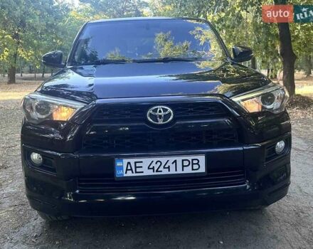 Черный Тойота 4Раннер, объемом двигателя 3.96 л и пробегом 193 тыс. км за 25630 $, фото 1 на Automoto.ua