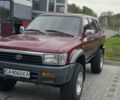 Красный Тойота 4Раннер, объемом двигателя 3 л и пробегом 267 тыс. км за 5990 $, фото 1 на Automoto.ua