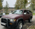 Красный Тойота 4Раннер, объемом двигателя 3 л и пробегом 450 тыс. км за 5500 $, фото 1 на Automoto.ua