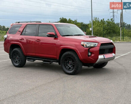 Червоний Тойота 4Раннер, об'ємом двигуна 3.96 л та пробігом 28 тис. км за 47900 $, фото 7 на Automoto.ua