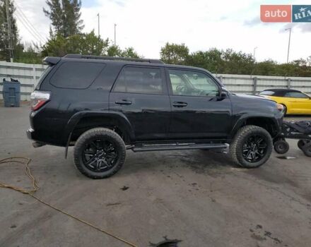 Тойота 4Раннер, объемом двигателя 3.96 л и пробегом 75 тыс. км за 15000 $, фото 2 на Automoto.ua