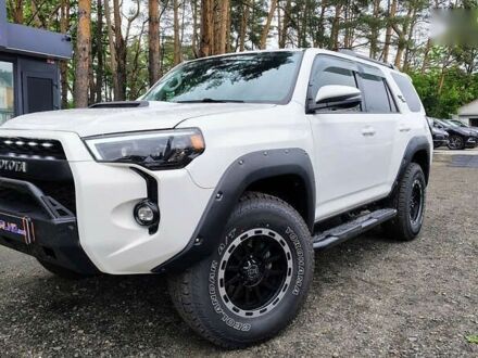 Тойота 4Раннер 2019 у Києві на Automoto.ua Тойота 4Раннер, об'ємом двигуна 0 л та пробігом 110 тис. км за 41200 $, фото 1 на Automoto.ua