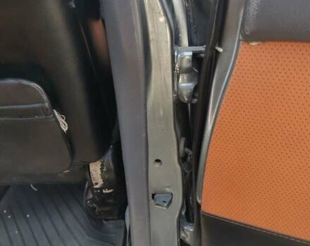 Серый Тойота 4Раннер, объемом двигателя 3 л и пробегом 285 тыс. км за 7700 $, фото 30 на Automoto.ua