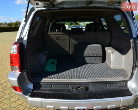 Сірий Тойота 4Раннер, об'ємом двигуна 4.7 л та пробігом 394 тис. км за 12500 $, фото 29 на Automoto.ua