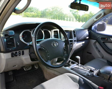 Сірий Тойота 4Раннер, об'ємом двигуна 4.7 л та пробігом 394 тис. км за 12500 $, фото 16 на Automoto.ua