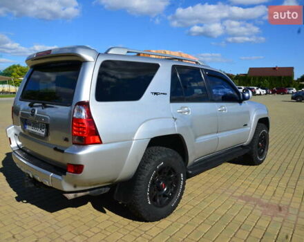Сірий Тойота 4Раннер, об'ємом двигуна 4.7 л та пробігом 394 тис. км за 12500 $, фото 8 на Automoto.ua