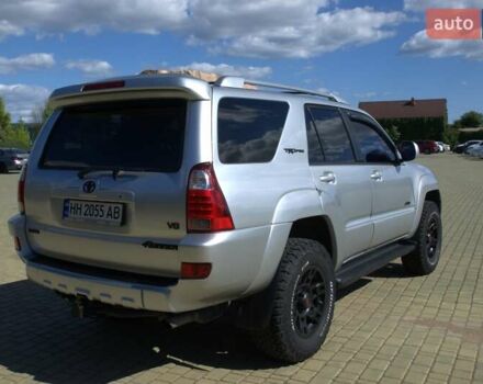 Сірий Тойота 4Раннер, об'ємом двигуна 4.7 л та пробігом 394 тис. км за 12500 $, фото 4 на Automoto.ua