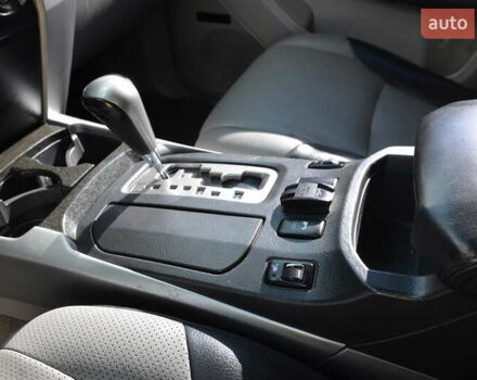 Сірий Тойота 4Раннер, об'ємом двигуна 4.7 л та пробігом 394 тис. км за 12500 $, фото 17 на Automoto.ua