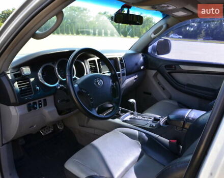 Сірий Тойота 4Раннер, об'ємом двигуна 4.7 л та пробігом 394 тис. км за 12500 $, фото 14 на Automoto.ua