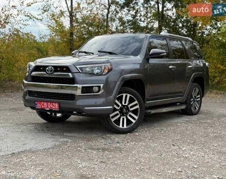Серый Тойота 4Раннер, объемом двигателя 3.96 л и пробегом 250 тыс. км за 31500 $, фото 2 на Automoto.ua