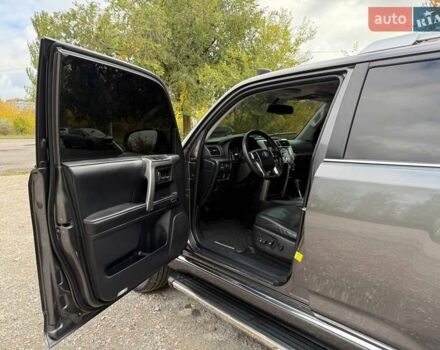 Серый Тойота 4Раннер, объемом двигателя 3.96 л и пробегом 250 тыс. км за 31500 $, фото 43 на Automoto.ua