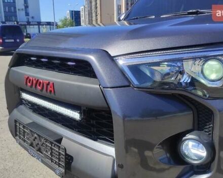 Серый Тойота 4Раннер, объемом двигателя 4 л и пробегом 130 тыс. км за 36500 $, фото 14 на Automoto.ua