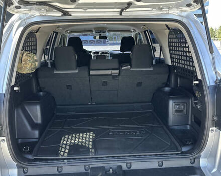 Серый Тойота 4Раннер, объемом двигателя 3.96 л и пробегом 147 тыс. км за 35900 $, фото 31 на Automoto.ua