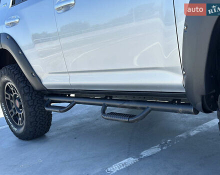 Серый Тойота 4Раннер, объемом двигателя 3.96 л и пробегом 147 тыс. км за 35900 $, фото 14 на Automoto.ua