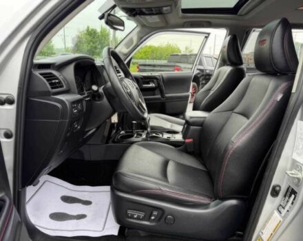 Серый Тойота 4Раннер, объемом двигателя 2 л и пробегом 43 тыс. км за 19500 $, фото 7 на Automoto.ua