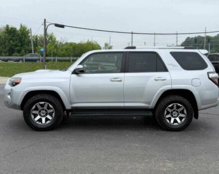 Серый Тойота 4Раннер, объемом двигателя 2 л и пробегом 43 тыс. км за 19500 $, фото 3 на Automoto.ua