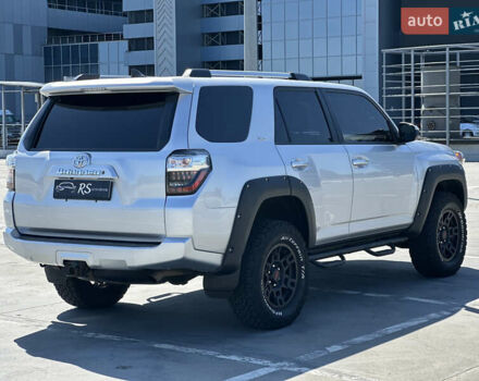 Серый Тойота 4Раннер, объемом двигателя 3.96 л и пробегом 147 тыс. км за 35900 $, фото 5 на Automoto.ua