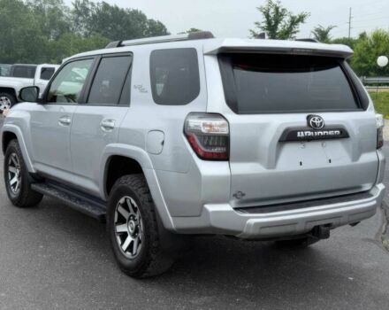 Серый Тойота 4Раннер, объемом двигателя 2 л и пробегом 43 тыс. км за 19500 $, фото 4 на Automoto.ua