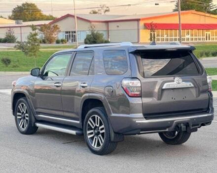 Сірий Тойота 4Раннер, об'ємом двигуна 4 л та пробігом 50 тис. км за 14200 $, фото 4 на Automoto.ua