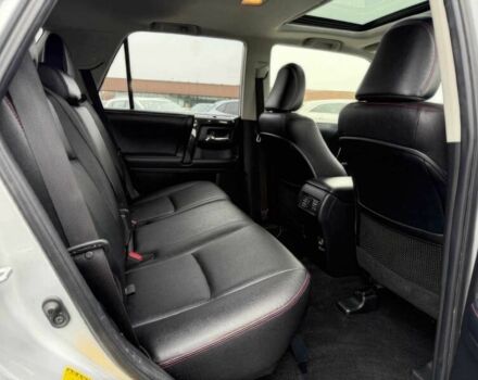 Серый Тойота 4Раннер, объемом двигателя 2 л и пробегом 43 тыс. км за 19500 $, фото 10 на Automoto.ua