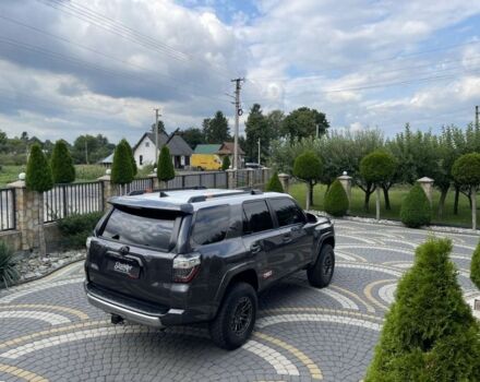 Серый Тойота 4Раннер, объемом двигателя 4 л и пробегом 78 тыс. км за 38500 $, фото 2 на Automoto.ua