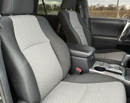 Сірий Тойота 4Раннер, об'ємом двигуна 3.96 л та пробігом 108 тис. км за 33700 $, фото 35 на Automoto.ua