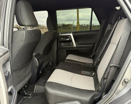 Сірий Тойота 4Раннер, об'ємом двигуна 3.96 л та пробігом 108 тис. км за 33700 $, фото 42 на Automoto.ua