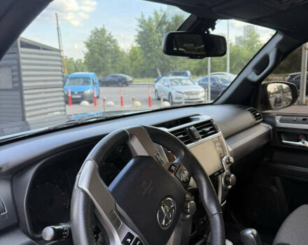 Сірий Тойота 4Раннер, об'ємом двигуна 4 л та пробігом 107 тис. км за 34200 $, фото 13 на Automoto.ua