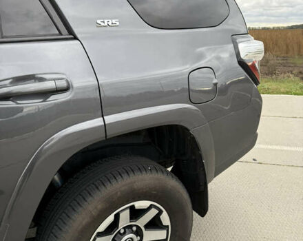 Сірий Тойота 4Раннер, об'ємом двигуна 3.96 л та пробігом 108 тис. км за 33700 $, фото 13 на Automoto.ua