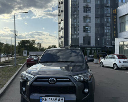 Сірий Тойота 4Раннер, об'ємом двигуна 4 л та пробігом 107 тис. км за 34200 $, фото 9 на Automoto.ua
