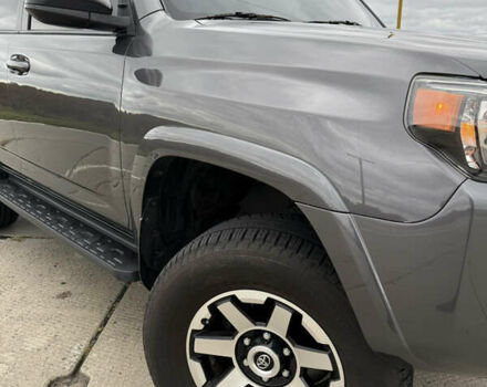 Сірий Тойота 4Раннер, об'ємом двигуна 3.96 л та пробігом 108 тис. км за 33700 $, фото 16 на Automoto.ua