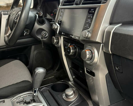 Сірий Тойота 4Раннер, об'ємом двигуна 3.96 л та пробігом 108 тис. км за 33700 $, фото 36 на Automoto.ua