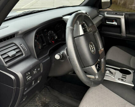 Сірий Тойота 4Раннер, об'ємом двигуна 3.96 л та пробігом 108 тис. км за 33700 $, фото 26 на Automoto.ua