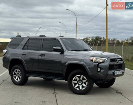 Сірий Тойота 4Раннер, об'ємом двигуна 3.96 л та пробігом 108 тис. км за 33700 $, фото 1 на Automoto.ua