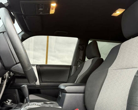 Сірий Тойота 4Раннер, об'ємом двигуна 3.96 л та пробігом 108 тис. км за 33700 $, фото 27 на Automoto.ua